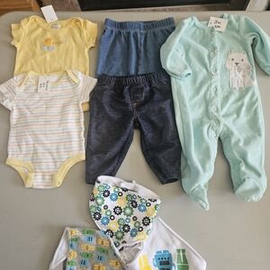 Baby Clothing Set with Onesies and Pajamas